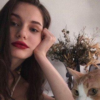 Nicole Bates